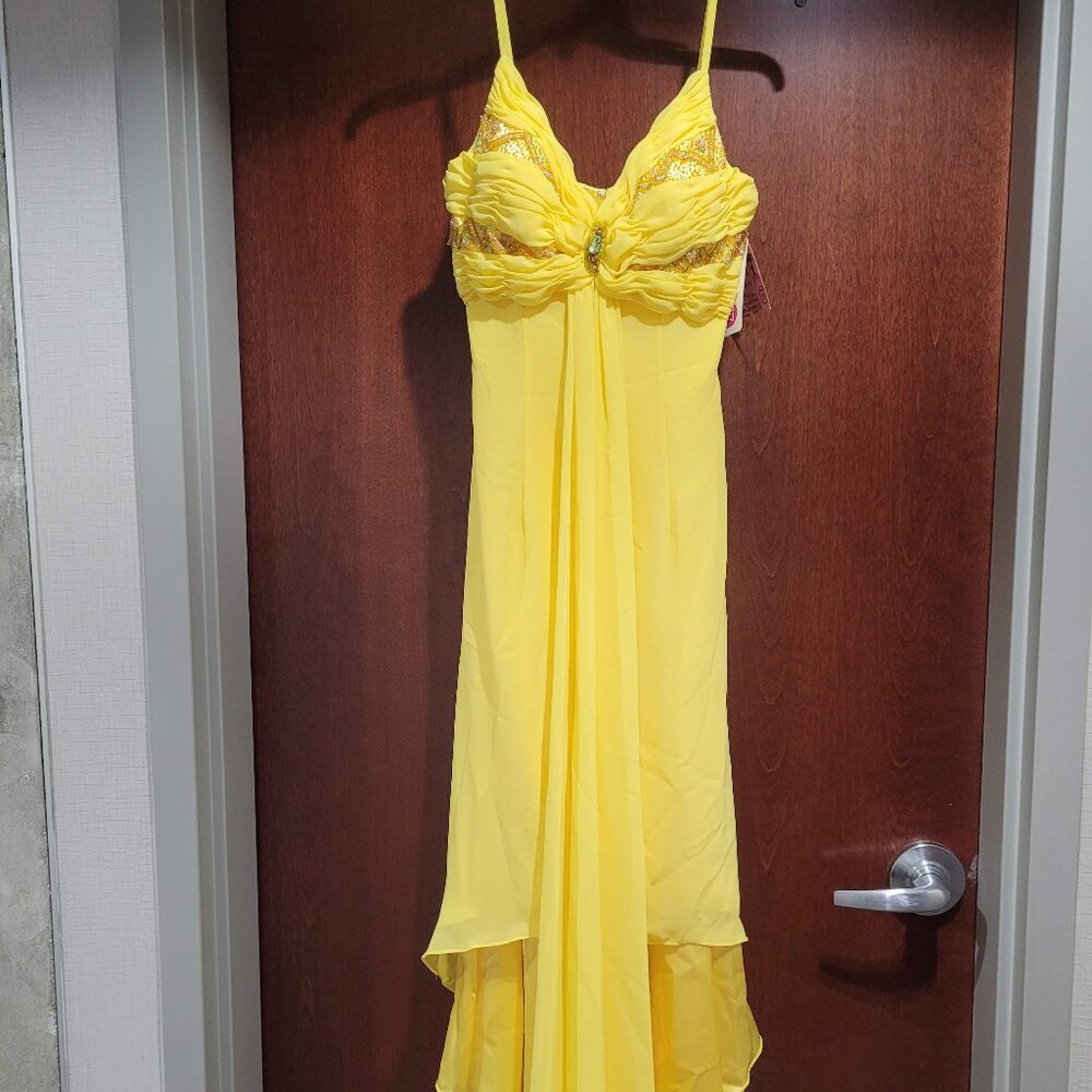 Studio 17 2672 Size 8 Yellow Prom Dress